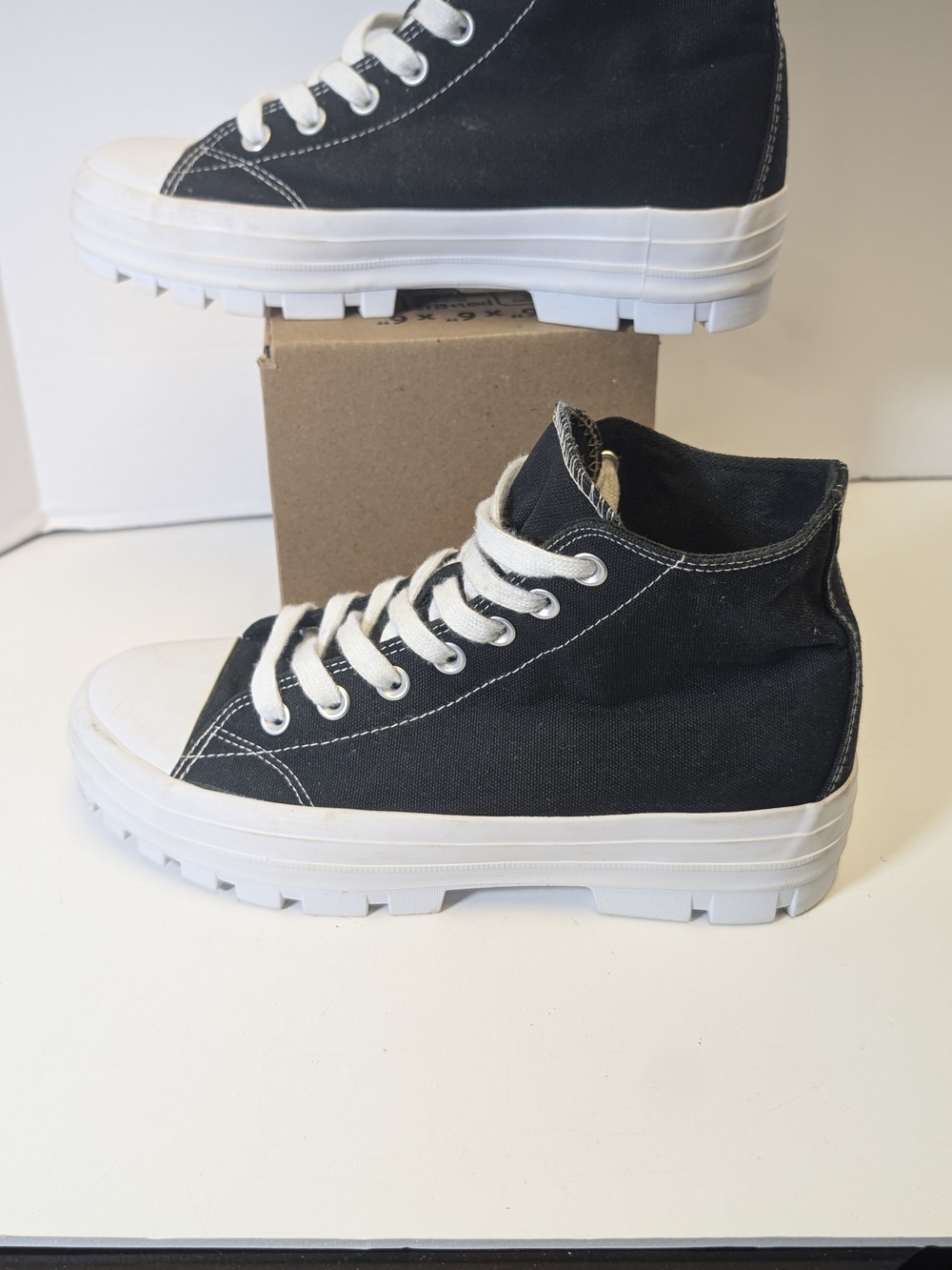 No Boundaries Black and White High-Top Platform Sneakers - Picture 2 of 8